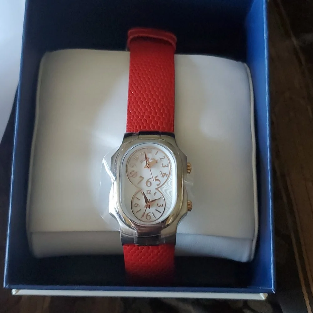 Philip stein HOST PICK  sig small double Red Pebble  Leather Watch Boxed Papers